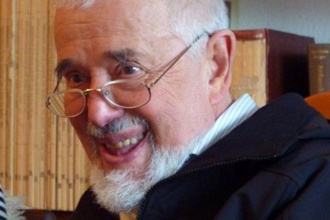 Умер поэт Анри Волохонский, написавший "Над небом голубым"