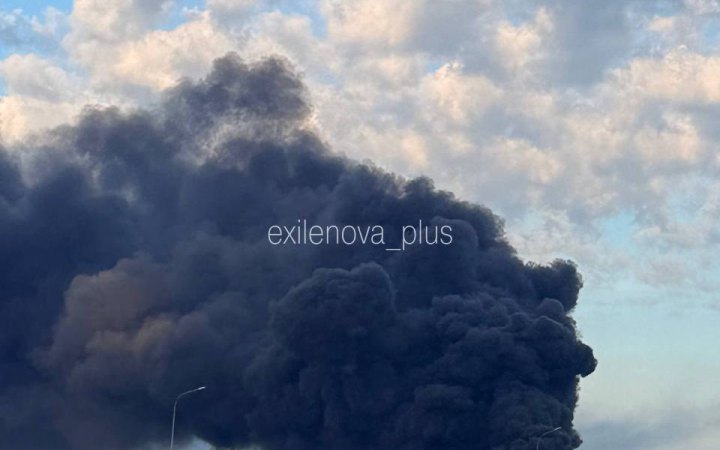 Унаслідок атаки дронів у Підмосков’ї горять паливна станція та технопарк