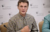 ​Луценко обвинил арестованного полицейского в фальсификации дела "автомайдановца" в январе 2014 года