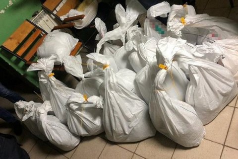 Партию янтаря на 1,5 млн грн обнаружили на Закарпатье