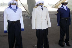 Российские моряки отказываются от формы Юдашкина, боясь утонуть