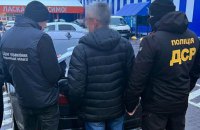 На Хмельниччині викрили організатора схеми уникнення мобілізації за майже чверть млн грн