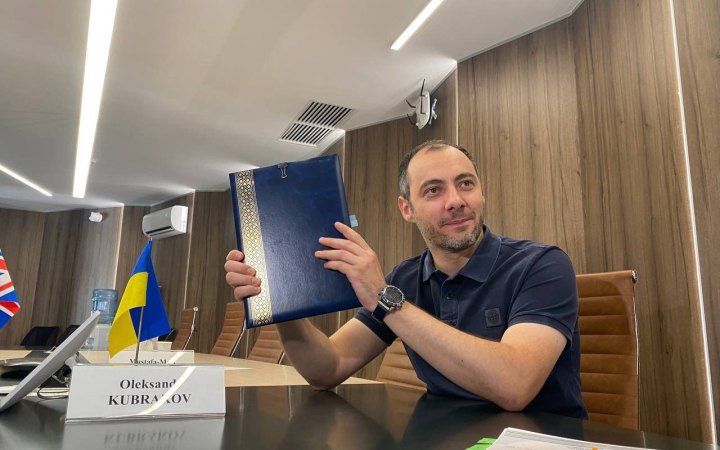 Велика Британія та Україна підписали план дій щодо відновлення транспортної мережі України