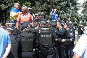 Черкасская милиция убеждает, что не сносила палатки