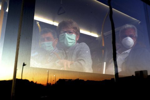 На юге Австралии объявили локдаун из-за лжи сотрудника пиццерии медикам