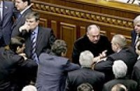 "Регионалы" продолжают блокировать трибуну