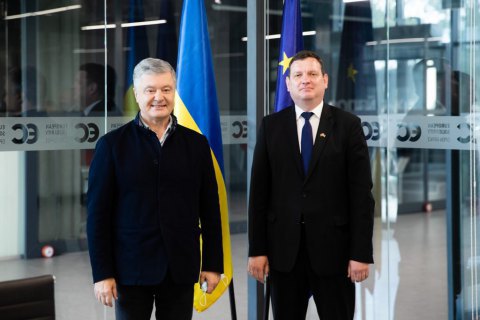 Порошенко встретился с послом Латвии в Украине
