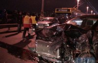 В Киеве на мосту Патона произошло жесткое лобовое столкновение