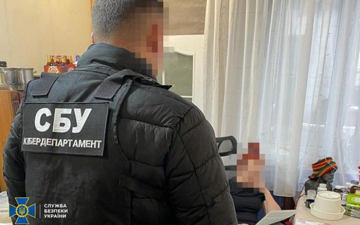 Обкрадали компанії, що опинилися в окупації: СБУ викрила посадовців Податкової служби