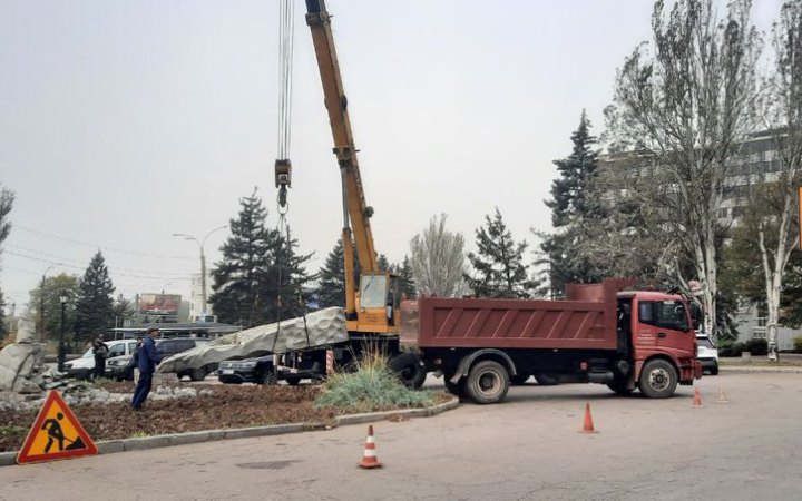 У Запоріжжі демонтували пам’ятник Пушкіну
