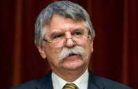 Угорщина свідомо обмінює душі мертвих українських дітей за нафтові пряники, – Подоляк