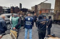На Запоріжжі викрили незаконне виробництво пального з шин