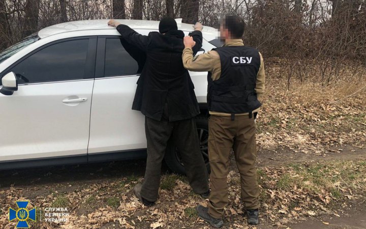На Донеччині затримали ворожого агента, який “зливав” позиції українських військових під Бахмутом та Авдіївкою