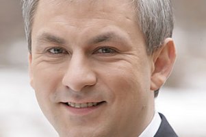 Лидер польских левых подал в отставку после провала на выборах 