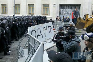 Милиция рассказала о жертвах под АП 