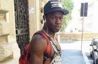 В Париже мигрант из Мали забрался на четвертый этаж по балконам, чтобы спасти ребенка