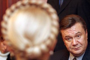 Тимошенко готова обговорити з Януковичем умови його відставки