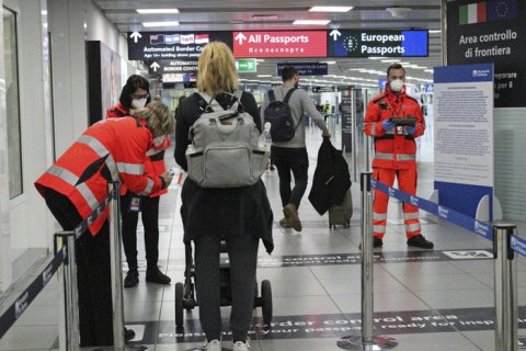 Уряд розробляє регламент заборони на в’їзд в Україну іноземців з "червоних" країн