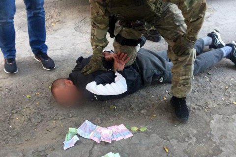 Харьковская прокуратура задержала с поличным 4 патрульных-взяточников (обновлено)