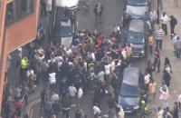 В Лондоне вспыхнули протесты из-за пожара в многоэтажке 