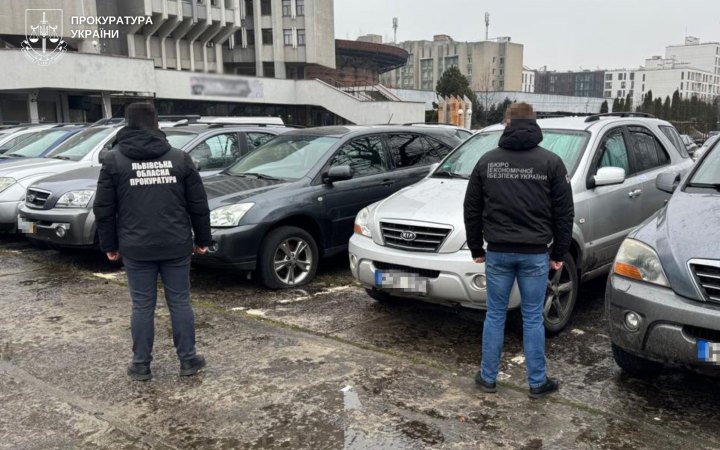 Викрили схему продажу авто, які ввозили в Україну начебто для ЗСУ