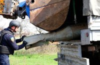 Окупанти скинули півтонну авіабомбу на подвір'я у Запорізькій області