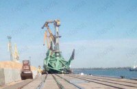 В николаевском порту "Ольвия" упали два крана