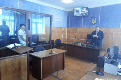 Суд арестовал мужчину, который пытался заработать $10 тыс. на родителях исчезнувшей девочки