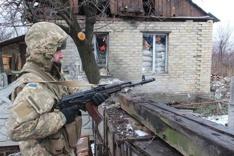 Военные насчитали 25 обстрелов в четверг