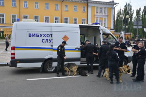 Япония передала ГосЧС автомобили и оборудование для разминирования 