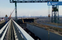 На запорізьких мостах будівельні роботи ведуть цілодобово і одночасно на 8 об'єктах 
