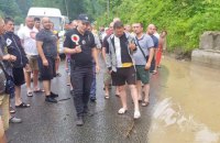 На Закарпатье из-за ливней подтопило дороги