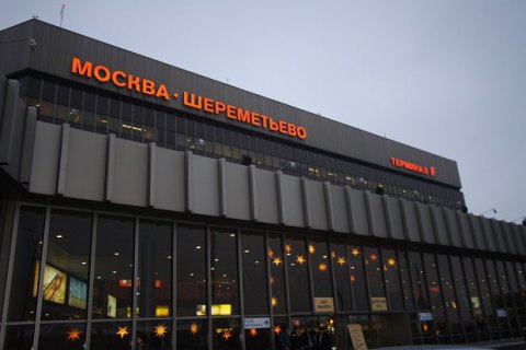 В Шереметьево самолет с латвийским министром выкатился за пределы посадочной полосы