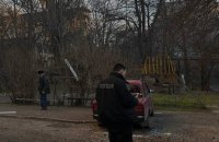Внаслідок чергових обстрілів передмістя Херсона троє людей отримали поранення