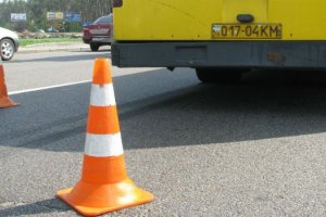 В Запорожье перевернулась маршрутка с пассажирами: есть жертвы