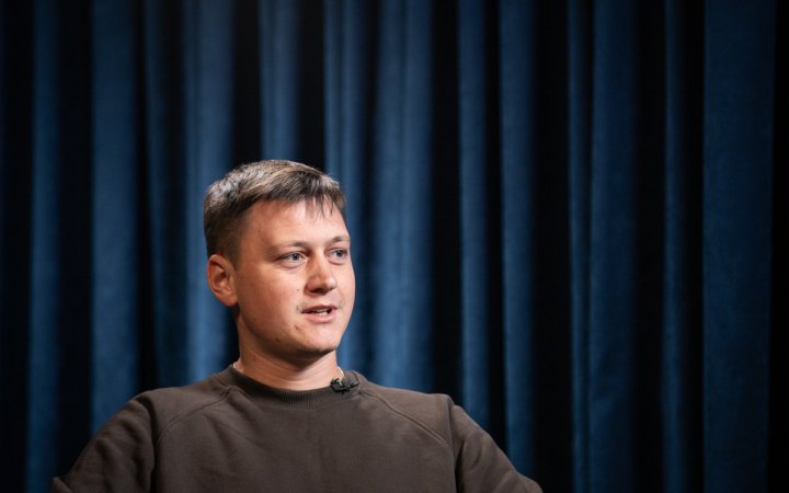Артур Дронь: «Я хочу повернути погляд на війну від статистичного та політичного виміру до особистого і людського»