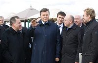 Евро-2012 и Олимпиада-2022 помогут построить "Украину пятизвездочного образца", - Янукович