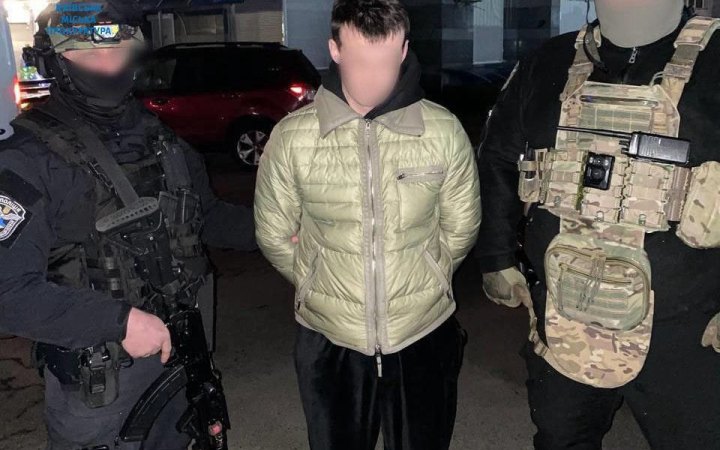 Двоє псевдовійськових видурили благодійної допомоги на 1,7 млн гривень
