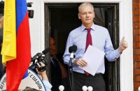 Эквадор снял дополнительную охрану с посольства, где скрывается Ассанж