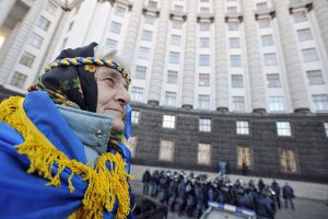 Милиция блокирует подходы к Кабмину 