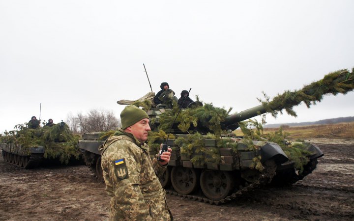 На сході українські захисники відбили пʼять ворожих атак