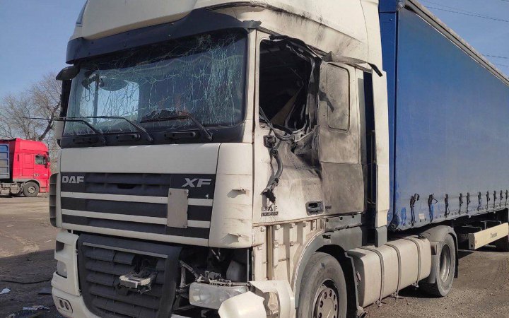 У Нікополі росіяни скинули вибухівку з дрона на цивільного