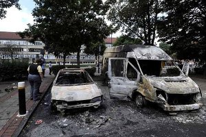 Во Франции в новогоднюю ночь жгли автомобили
