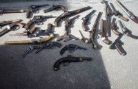 Бывший топ-милиционер Запорожья объявлен в розыск за присвоение коллекции оружия