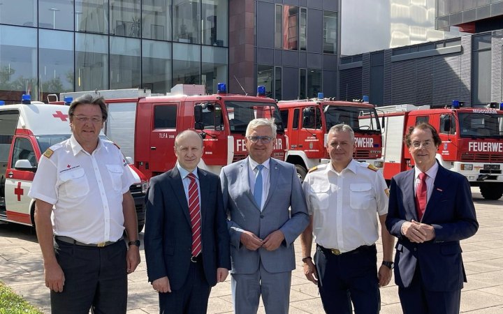 Австрія передала Україні комунальну техніку