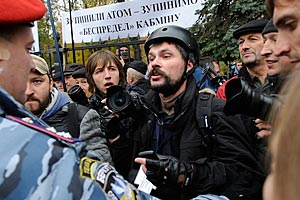Во время акции протеста «Беркут» сломал журналисту ребро