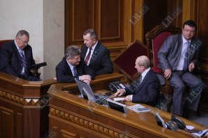 Оппозиция завтра продолжит блокировать трибуну 