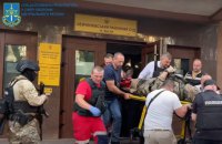 Два нацгвардійці і три співробітники Київського СІЗО отримали підозри у справі вибуху в Шевченківському райсуді Києва