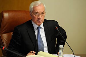 Азаров опасается масштабного мирового финансового кризиса