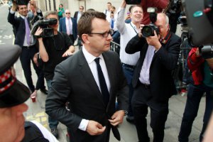 Помощника Кэмерона приговорили к полутора годам тюрьмы